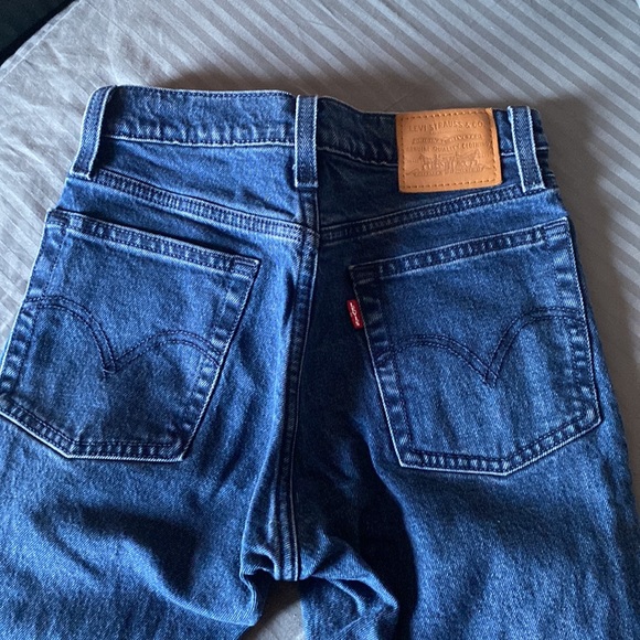 Levi’s - Picture 6 of 6